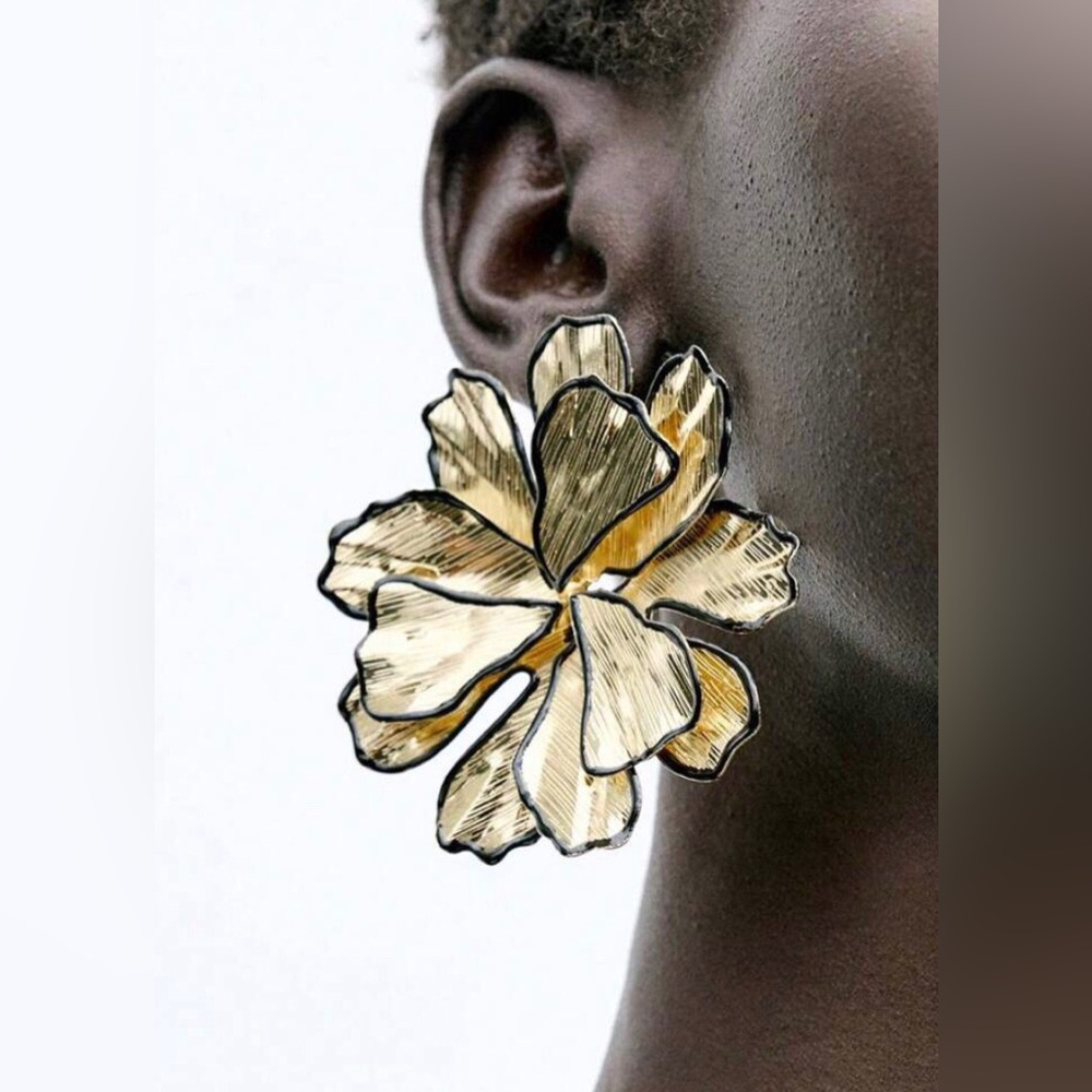 New Zara Bohemian Goldfoil Floral Statement Earrings - Picture 6 of 12